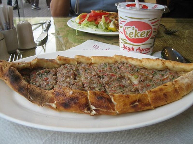 Kıymalı pide dilimleri